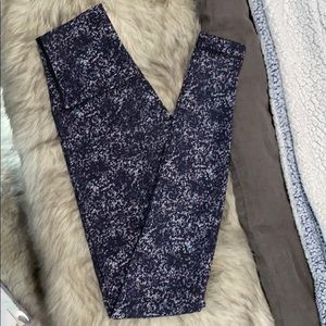 Lululemon yoga pants